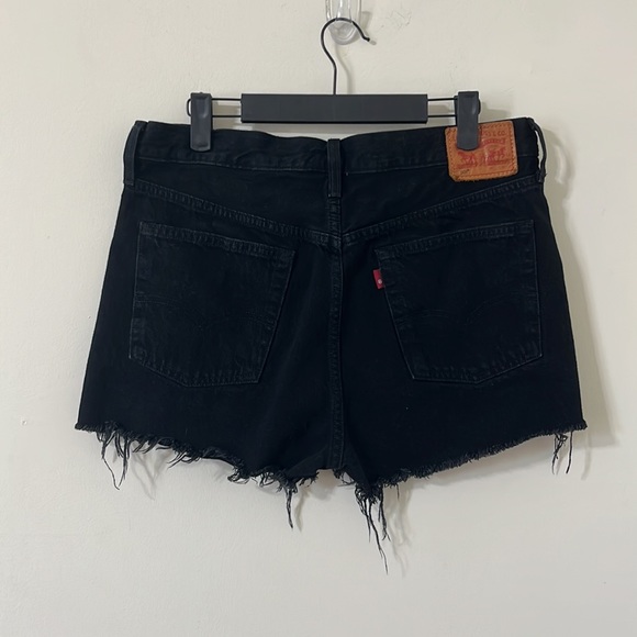 Levi's Lunar Black 501 High Rise Distressed Denim Shorts Size 30 - Picture 7 of 10